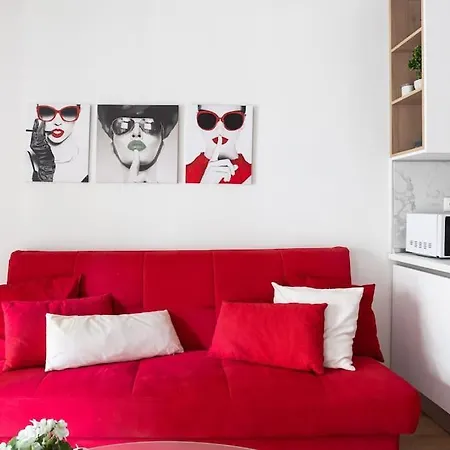 Red Velvet Apt Near City Centre Thessaloniki Exterior photo